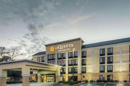 La Quinta Inn & Suites by Wyndham Jackson North - image 13